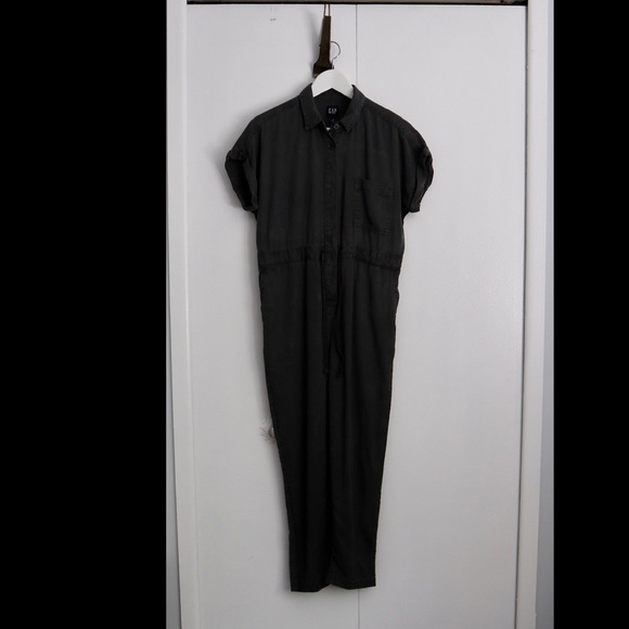 Gap gray short sleeve collared jumpsuit - Picture 5 of 7